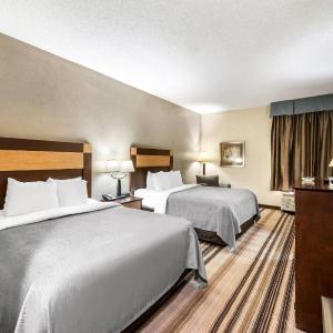 Queen Room with Two Queen Beds - Non-Smoking