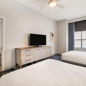 Two Bedroom Suite with One King and Two Queen Beds - Non-Smoking