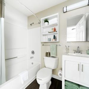 Premium - 2 Full Bed Studio w/ Kitchen