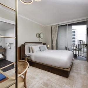 Deluxe Hotel Room