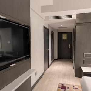 Accessible Superior King Room