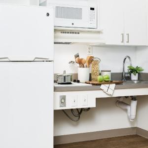 Traditional - 2 Queen Bed Accessible 1 Bedroom Suite w/ Kitchen