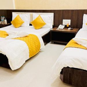 Deluxe Triple Bed Non A.C.