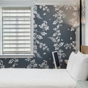 Queen Room with River View