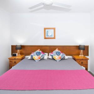 One-Bedroom Superior Cottage with Car