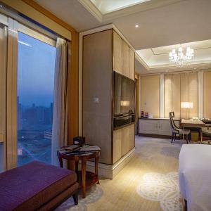 Twin Room with Two Single Beds and Lounge Access