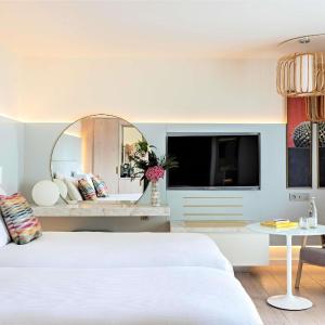 Superior Queen or Twin Room