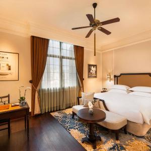 Heritage Wing Grand Luxury Room with King Beds - Metropole Privileges and Benefits