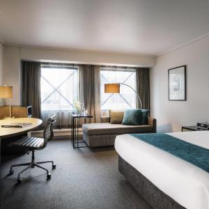 Standard Queen Room