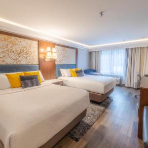 Queen Room with Two Queen Beds - Non-Smoking