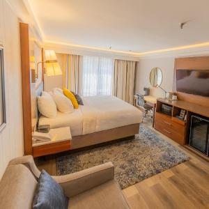 King Room with Sofa Bed - Non-Smoking