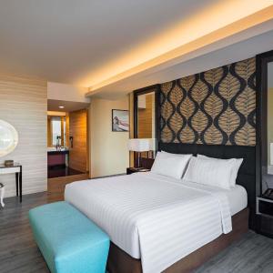 Suite King Room with Sofa Bed