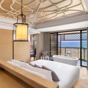Avista  Two Bedroom Suite with Balcony and Sea View
