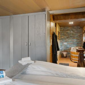 Bessegen Suite