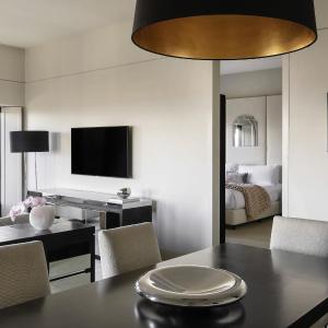 Ambassador King Suite Club Sofitel with Corner Bay Views