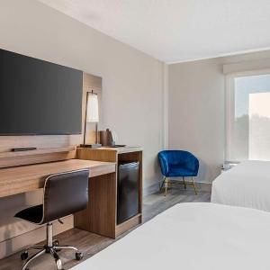 Double Queen Room