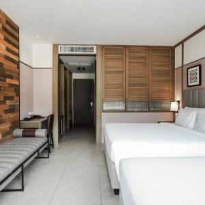 Deluxe Double or Twin Room with Cliff View