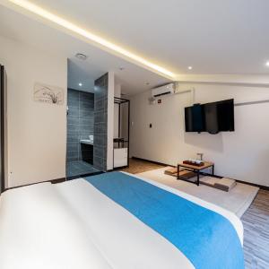 Dono Oriental Suite - Haengridan Street View