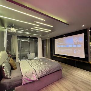 Suite with City View