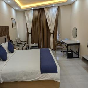 Superior King Room