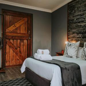 Double Stable Room