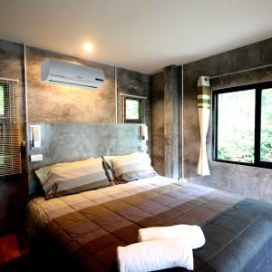 King Room with Mountain View