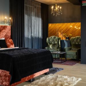 Deluxe Suite with Spa Bath