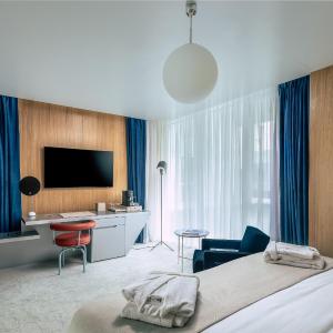 Grand Premium Double – Atrium View