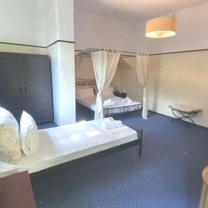 Triple Room with Mountain View