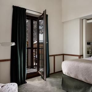 Val d'Isère with Balcony