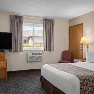 Queen Room - Mobility Access/Non-Smoking