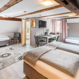 Quadruple Room with Private Bathroom
