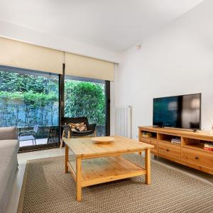 Stylish One Bedroom with Private Garden (A4)