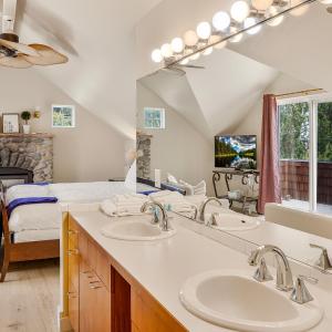 King Room with Balcony