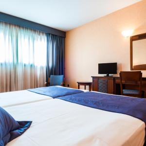 Twin Room (1 or 2 people)
