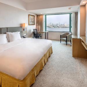 Premium King Room with River View