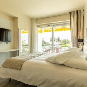 Double Room with Sea View and Balcony