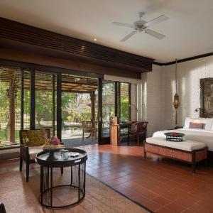 Flash Deal at One-Bedroom Suite with Club Benefits