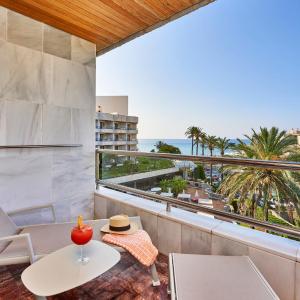 Twin Room with Sea View