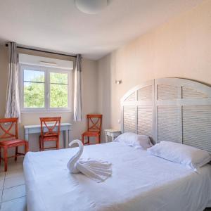 Two-Bedroom Apartment (6 Adults) with Balcony