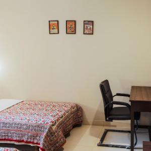 Twin Room with Private Bathroom