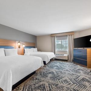 Double Room with Two Double Beds with Tub - Disability and Hearing Accessible - Non-Smoking