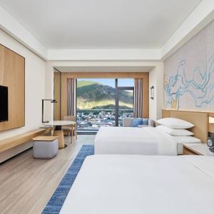 Executive Panorama Double Room with Two Double Beds and City View
