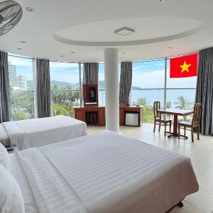 Family Room with Sea View