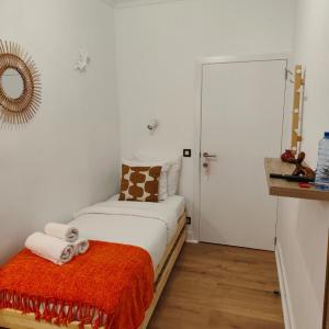 Single Room with Shared Shower and Toilet