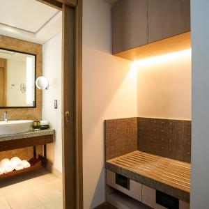 Executive Club Twin Room with Executive Lounge Access