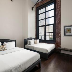 Two-Bedroom Apartment with City View