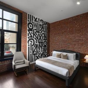 One-Bedroom Deluxe Apartment