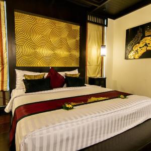 Premier Double Room with Pool Access