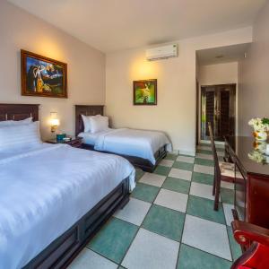 Triple Room with Garden View